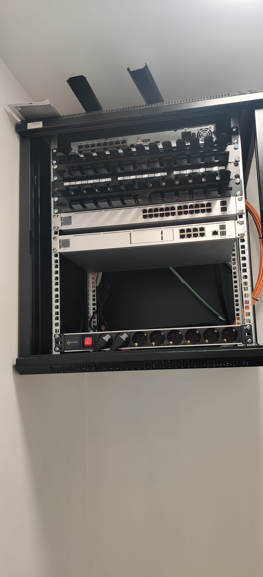 Armoire réseau Teclink installée par SecaTech