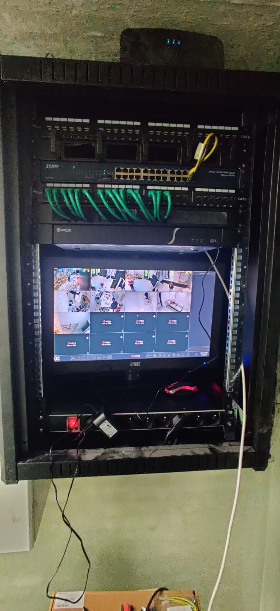 Écran de vidéosurveillance client